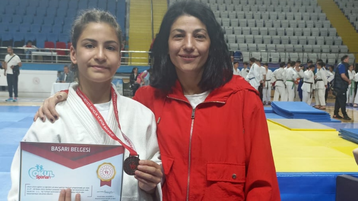 Öğrencimiz Okul Sporları Judo Türkiye Üçüncüsü